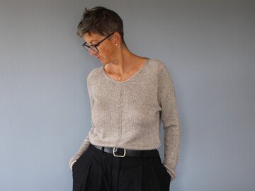 raglan sweater "Moon River" knitting pattern in 7 sizes v-neck